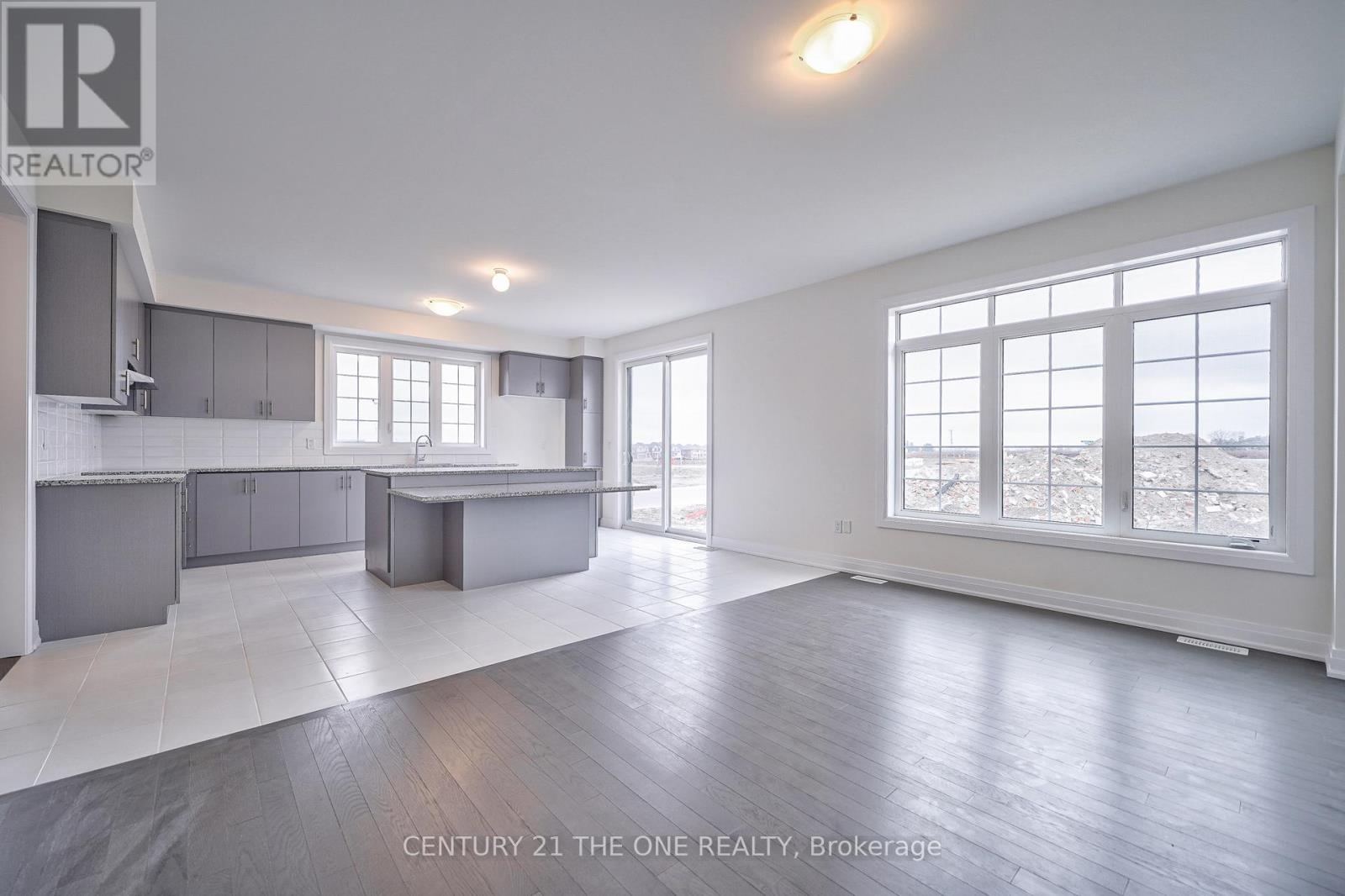 2 Wesley Brooks Street, Clarington (Newcastle), Ontario  L1B 0W4 - Photo 15 - E12228186