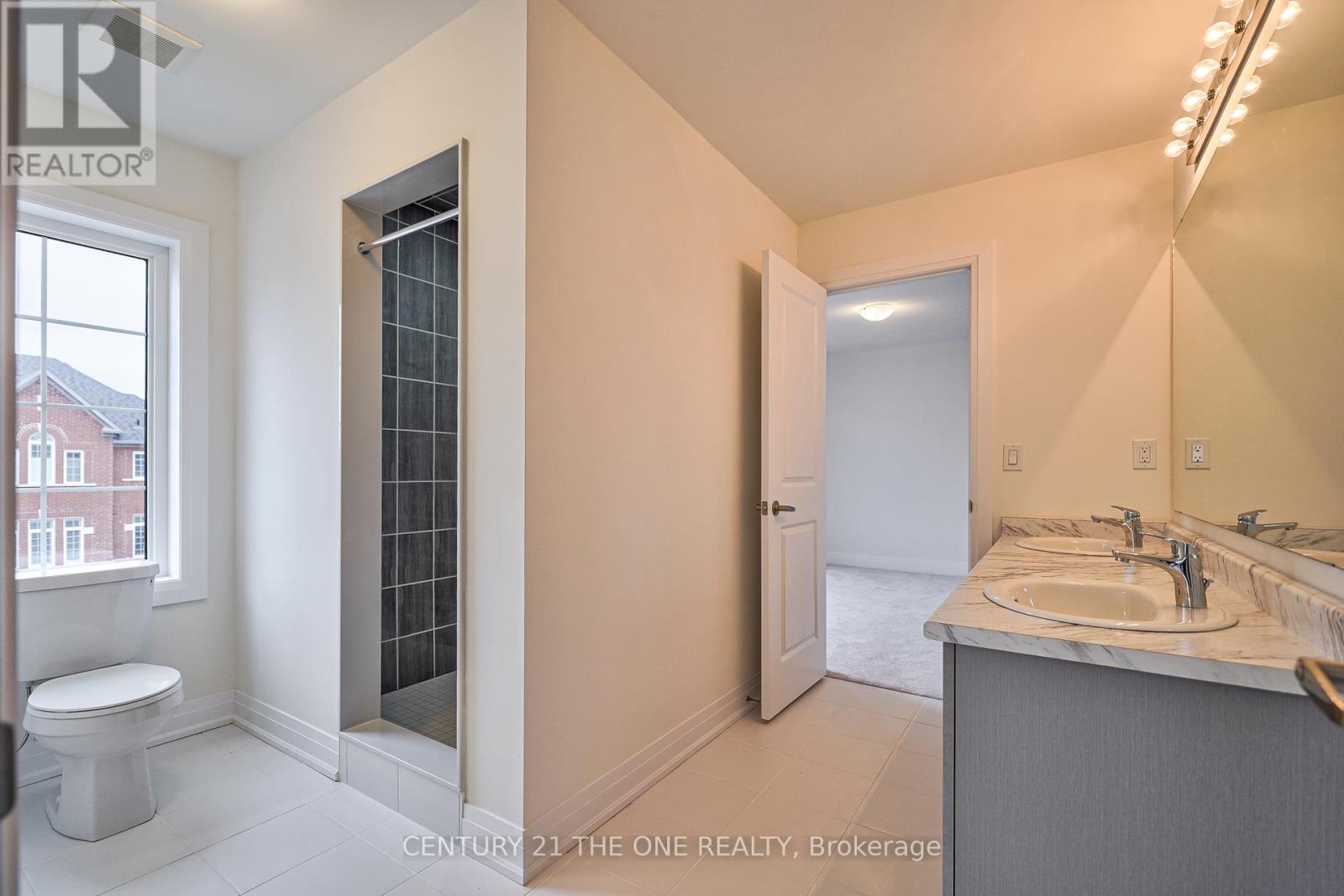 2 Wesley Brooks Street, Clarington (Newcastle), Ontario  L1B 0W4 - Photo 29 - E12228186