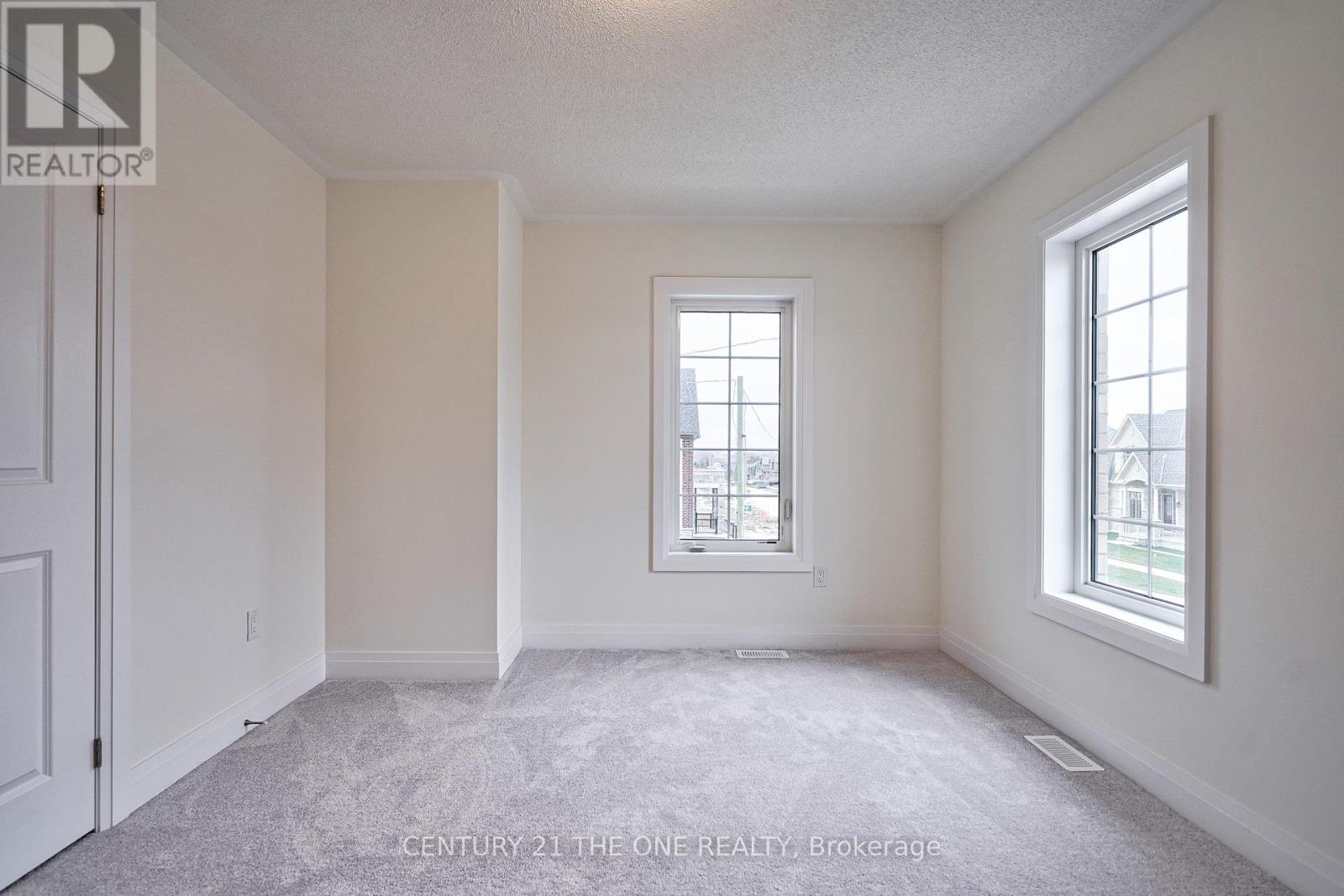 2 Wesley Brooks Street, Clarington (Newcastle), Ontario  L1B 0W4 - Photo 30 - E12228186