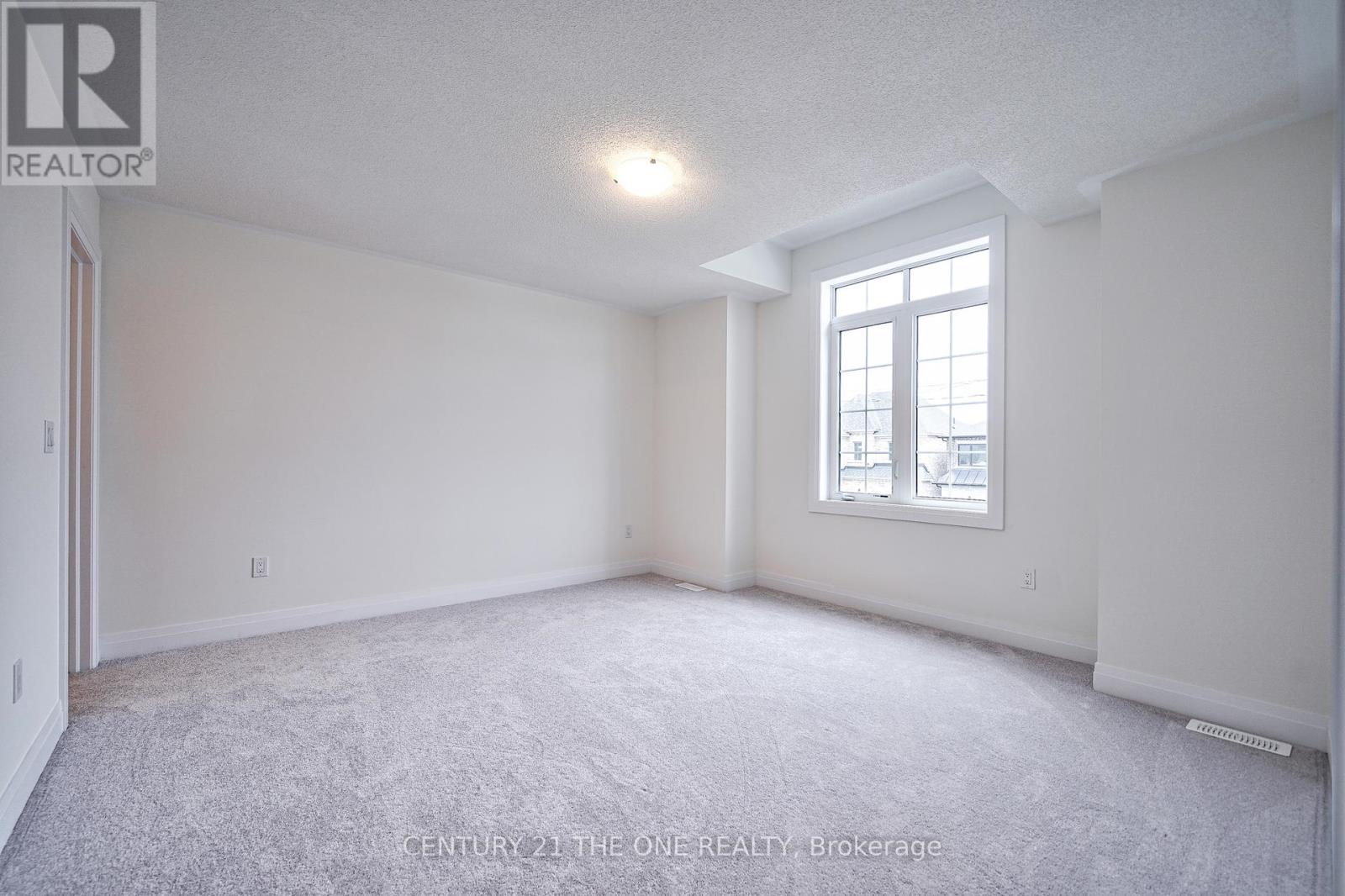 2 Wesley Brooks Street, Clarington (Newcastle), Ontario  L1B 0W4 - Photo 32 - E12228186
