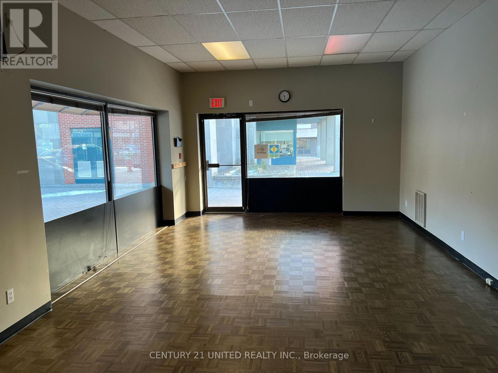 10 - 193 Simcoe Street, Peterborough Central (North), Ontario  K9H 2H6 - Photo 2 - X12228326