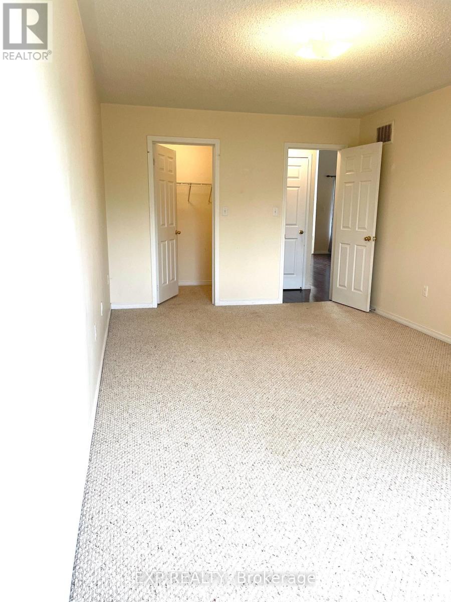 239 Cowling Heights, Peterborough West (North), Ontario  K9K 0B2 - Photo 12 - X12228274