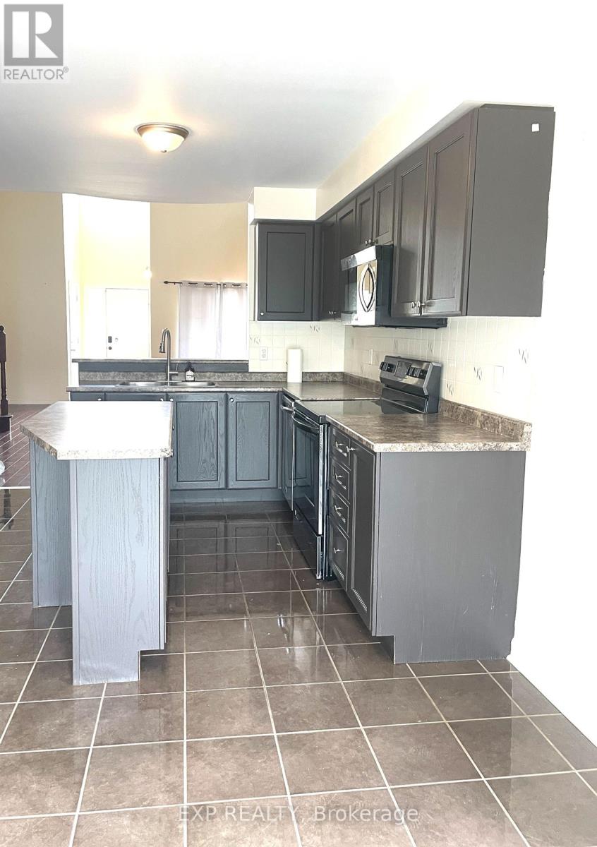 239 Cowling Heights, Peterborough West (North), Ontario  K9K 0B2 - Photo 5 - X12228274