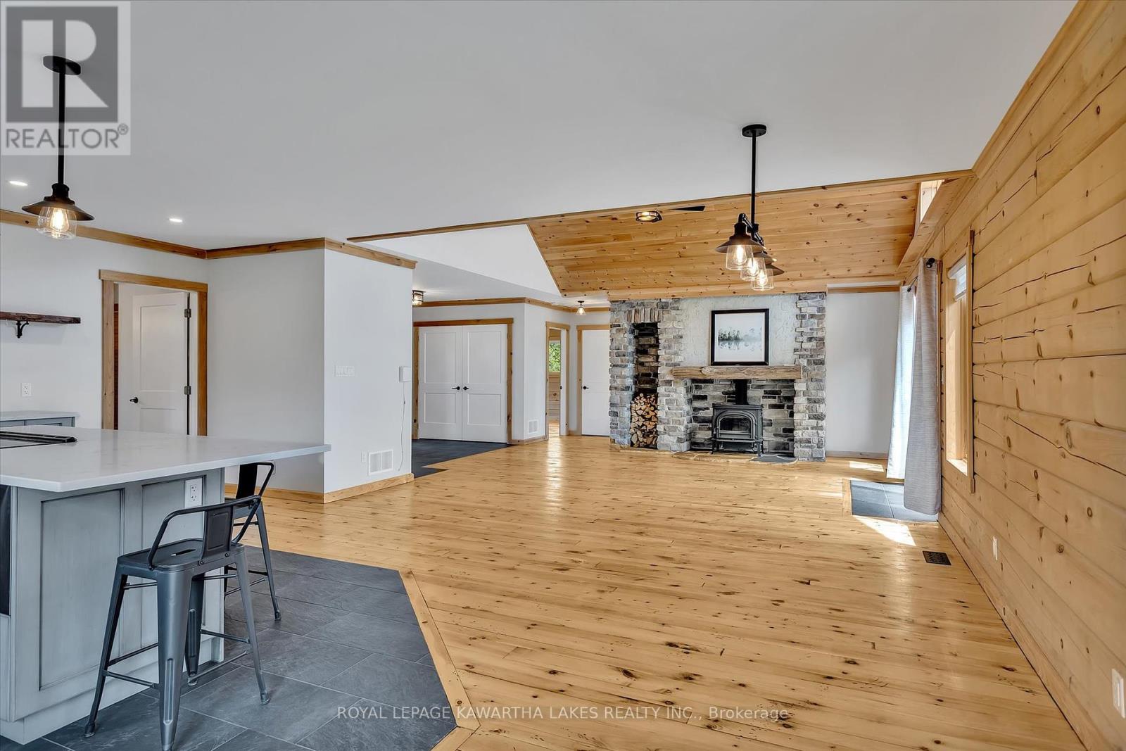 563 Heights Road, Kawartha Lakes (Ops), Ontario  K0L 2X0 - Photo 14 - X12228457