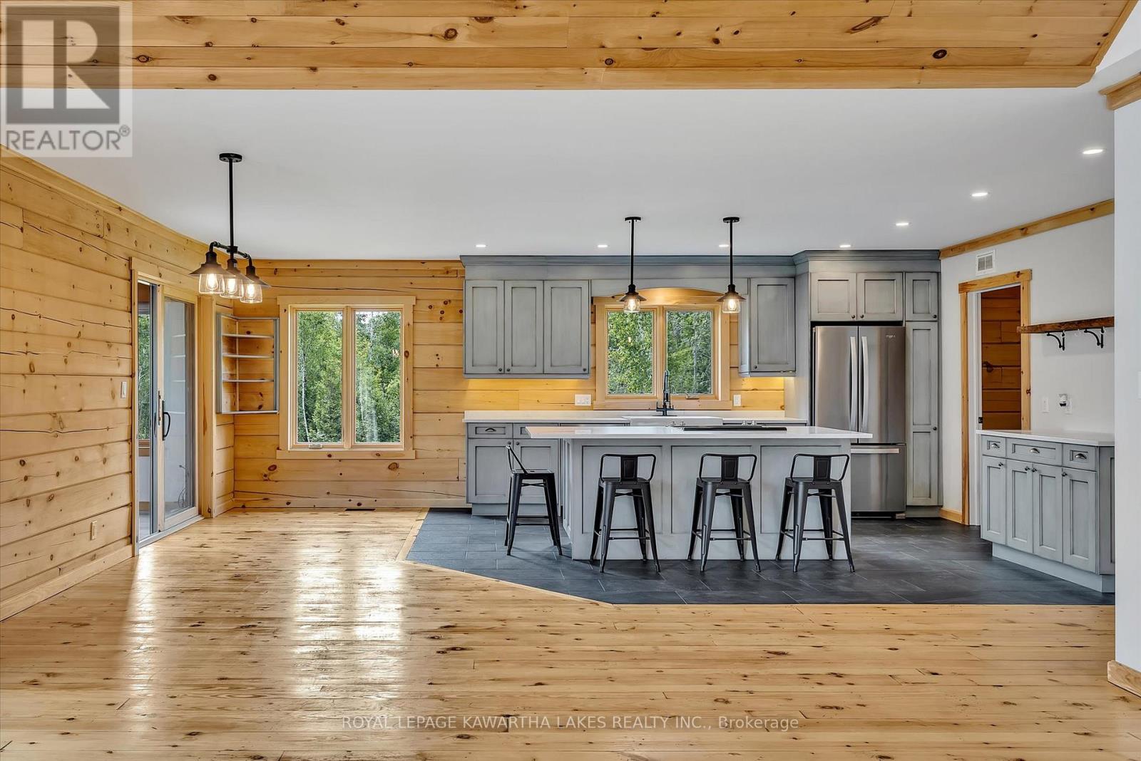 563 Heights Road, Kawartha Lakes (Ops), Ontario  K0L 2X0 - Photo 8 - X12228457