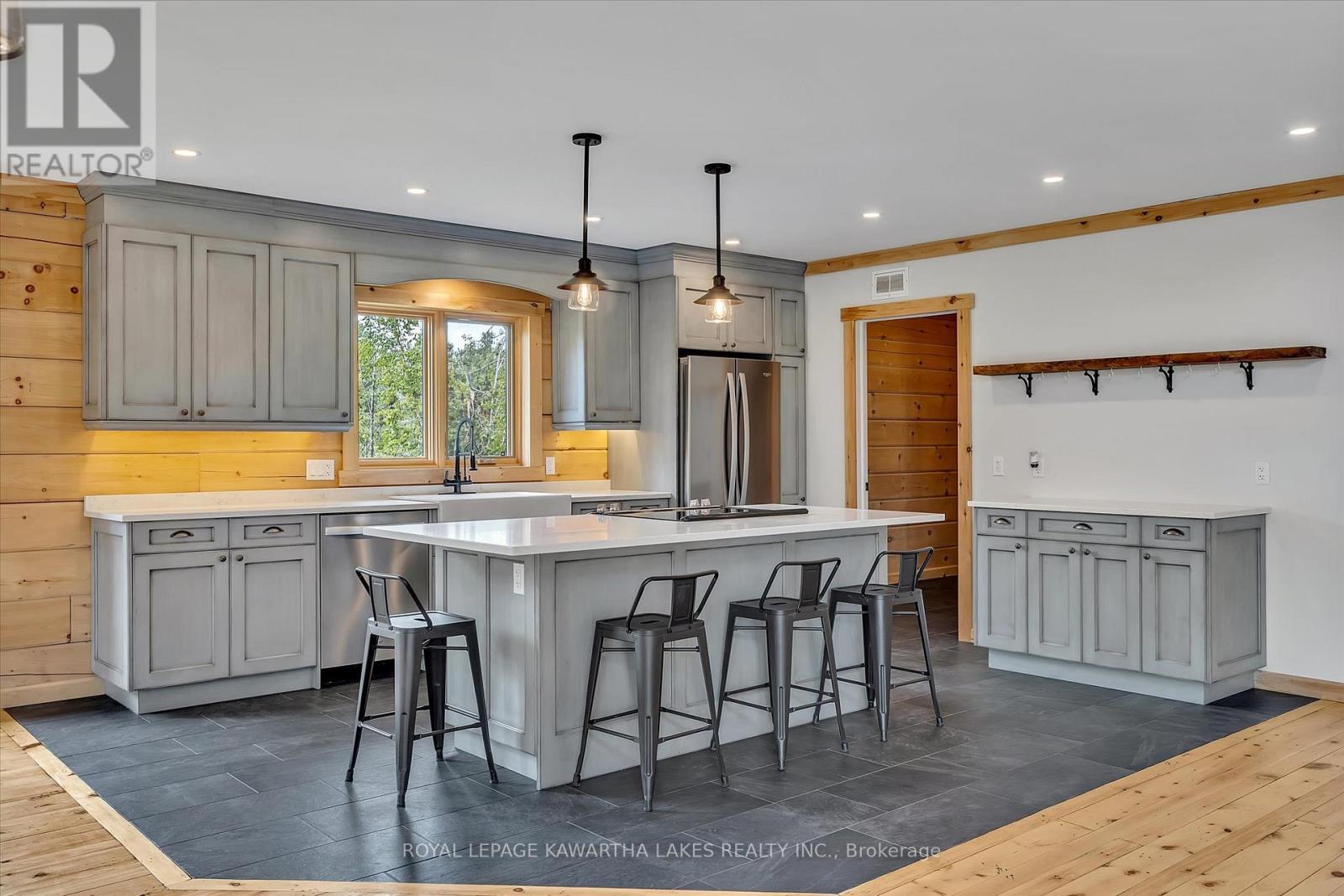 563 Heights Road, Kawartha Lakes (Ops), Ontario  K0L 2X0 - Photo 9 - X12228457
