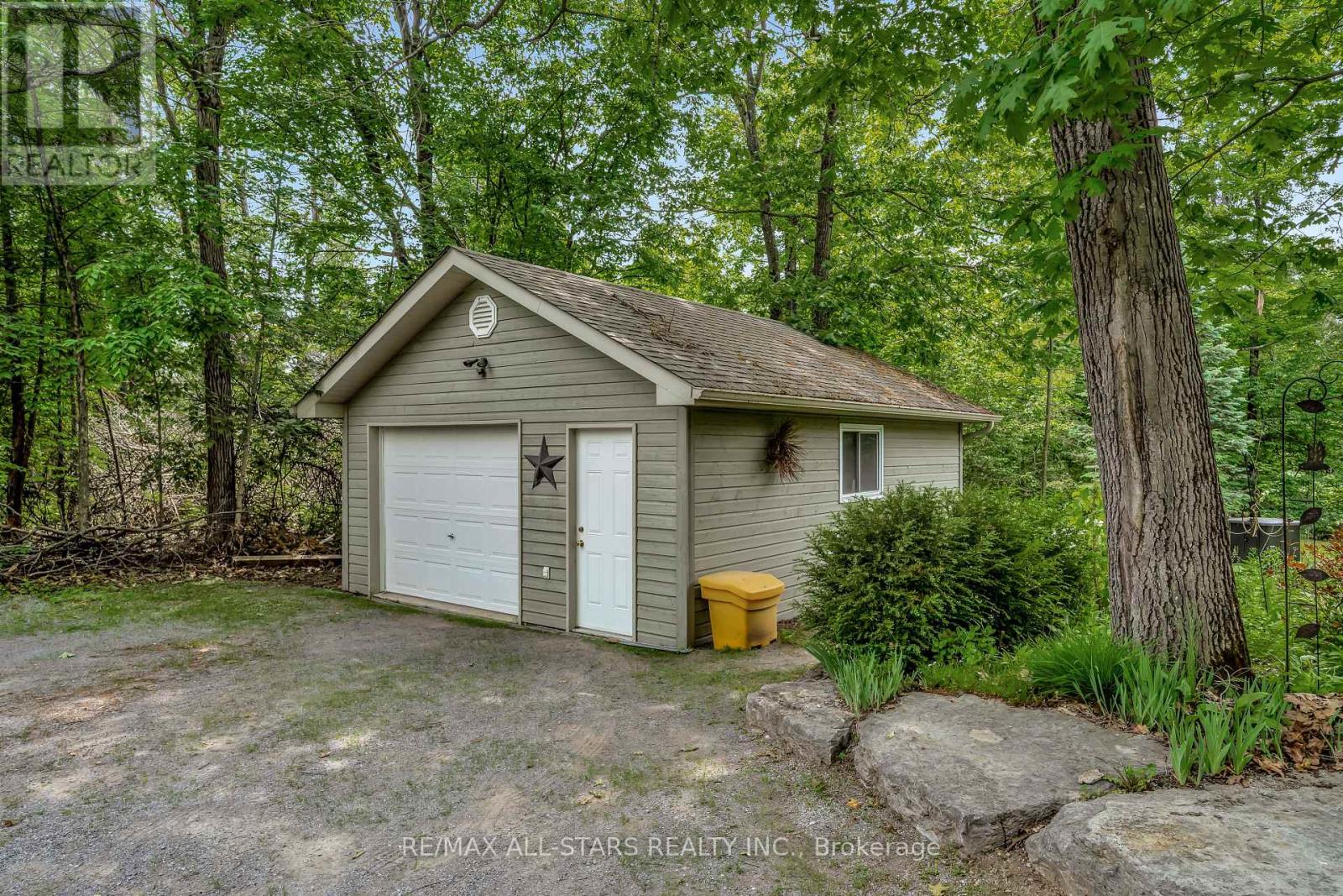 536 Golf Course Road, Douro-Dummer, Ontario  K0L 2H0 - Photo 49 - X12228515