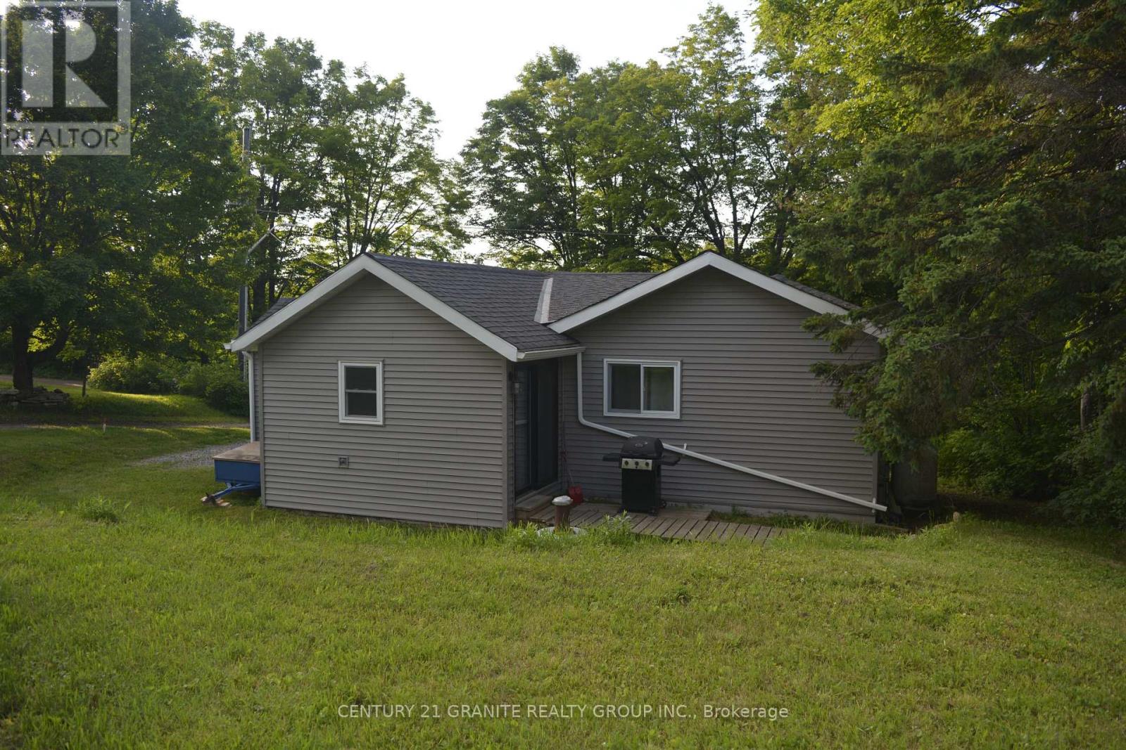 15 Battelle Road N, Bancroft (Bancroft Ward), Ontario  K0L 1C0 - Photo 3 - X12228668
