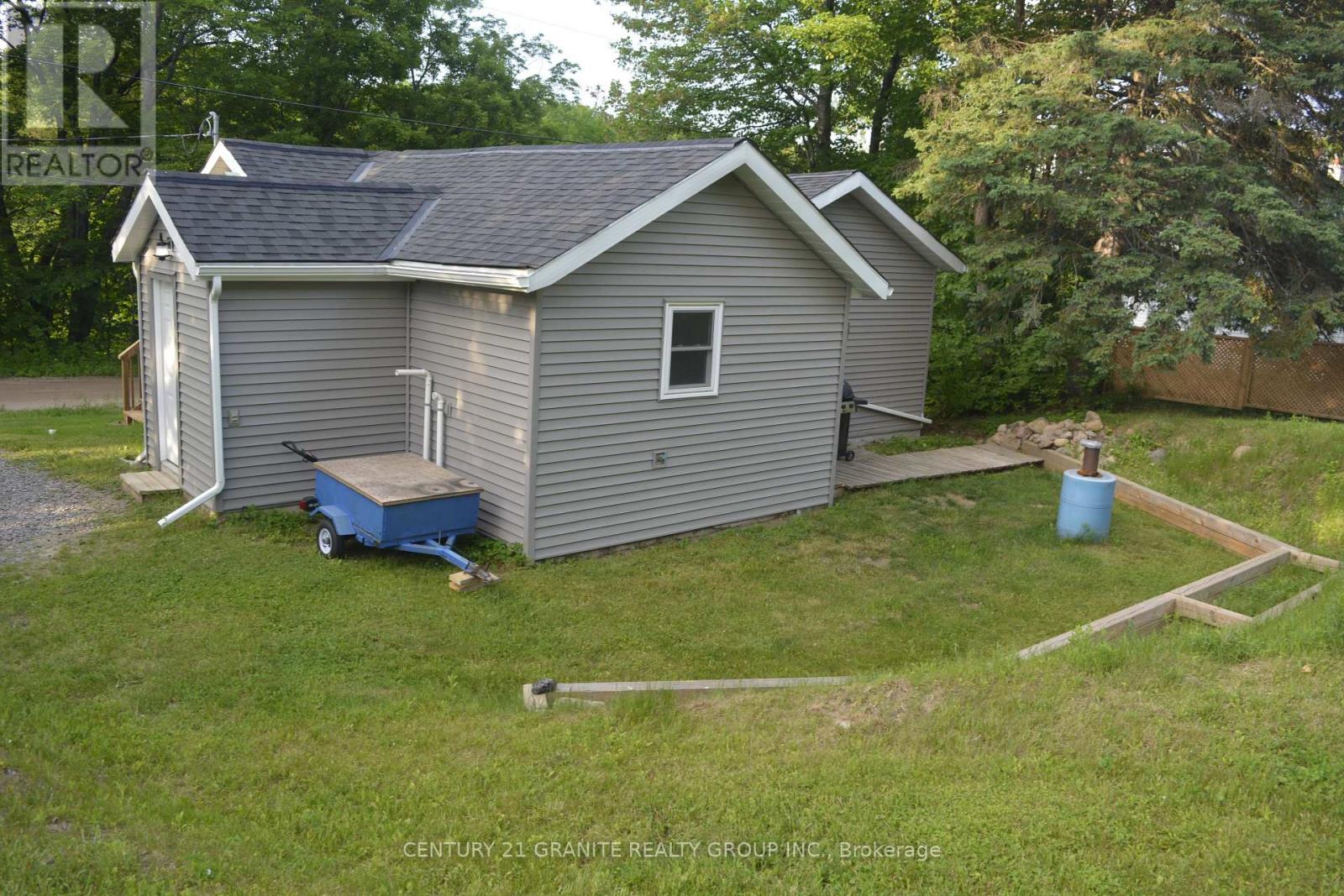 15 Battelle Road N, Bancroft (Bancroft Ward), Ontario  K0L 1C0 - Photo 4 - X12228668