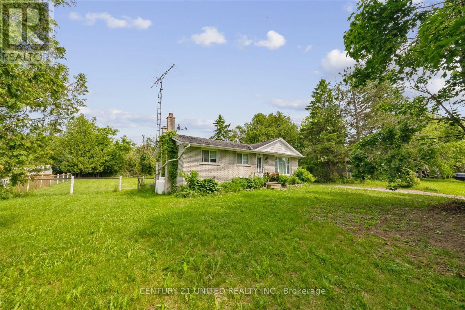 18 Cedarview Drive, Kawartha Lakes (Emily), Ontario  K0L 2W0 - Photo 2 - X12228879