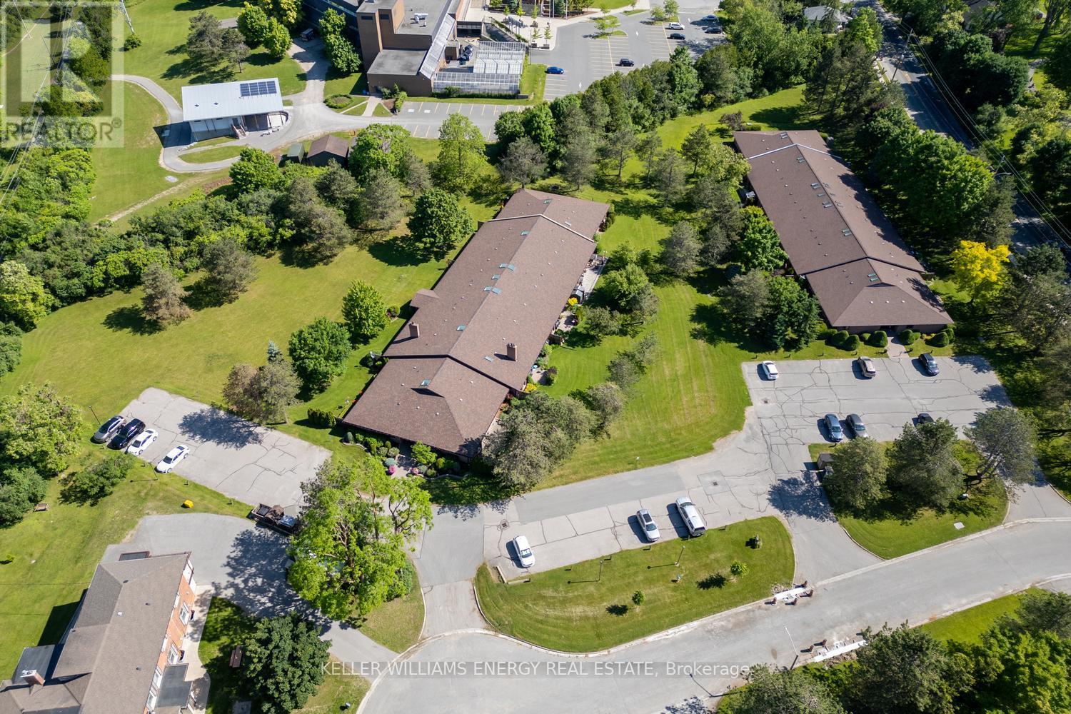 3 - 14 Paddock Wood, Peterborough East (North), Ontario  K9H 7H2 - Photo 43 - X12228888
