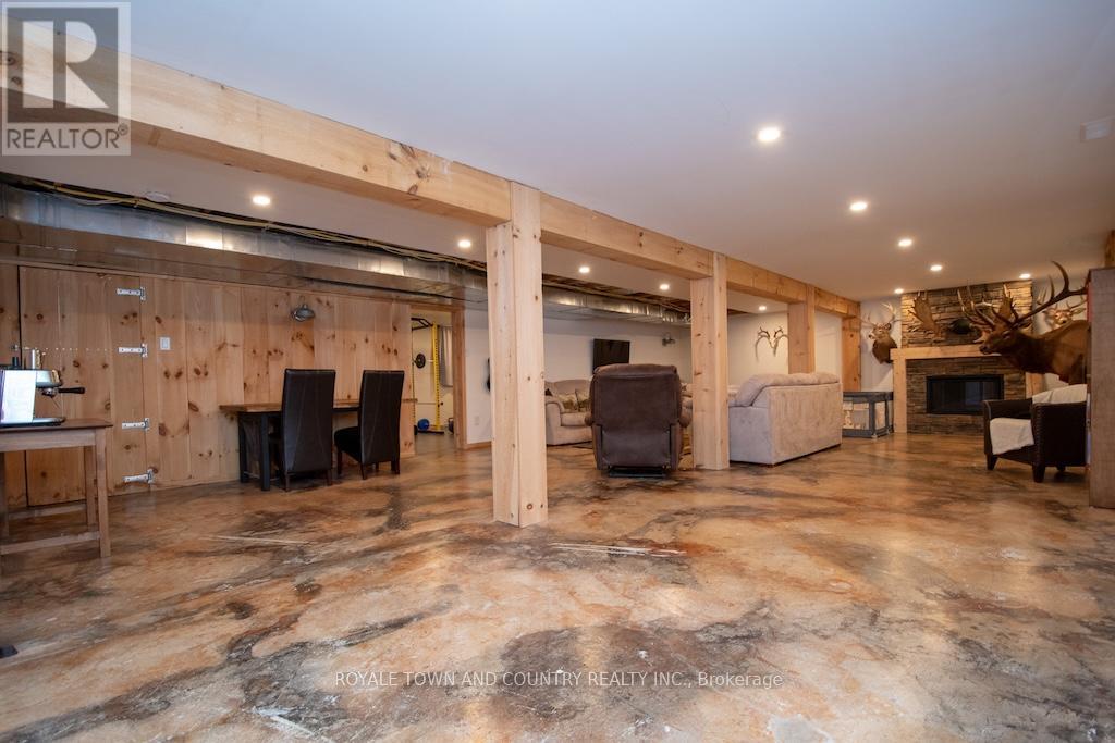 92 Hickson Road, Kawartha Lakes (Manvers), Ontario  K0L 2X0 - Photo 33 - X12228901