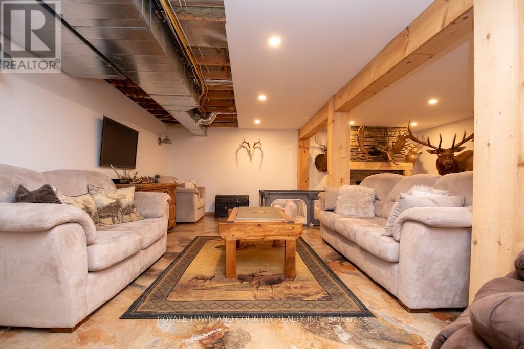 92 Hickson Road, Kawartha Lakes (Manvers), Ontario  K0L 2X0 - Photo 35 - X12228901