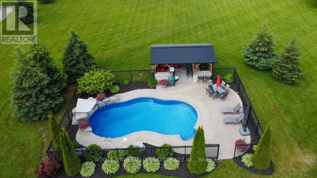92 Hickson Road, Kawartha Lakes (Manvers), Ontario  K0L 2X0 - Photo 43 - X12228901