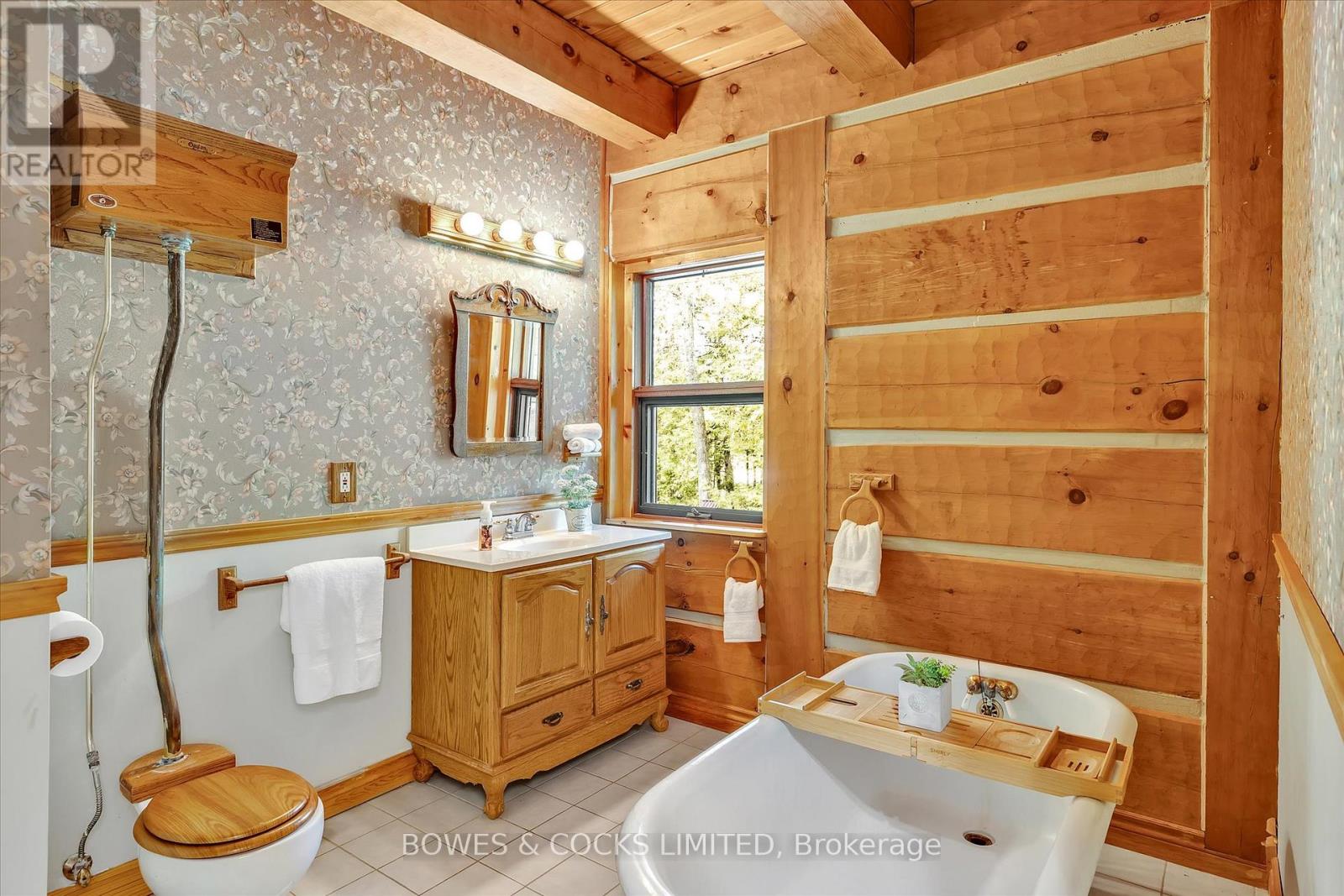 575 Golf Course Road, Douro-Dummer, Ontario  K0L 2H0 - Photo 34 - X12228954