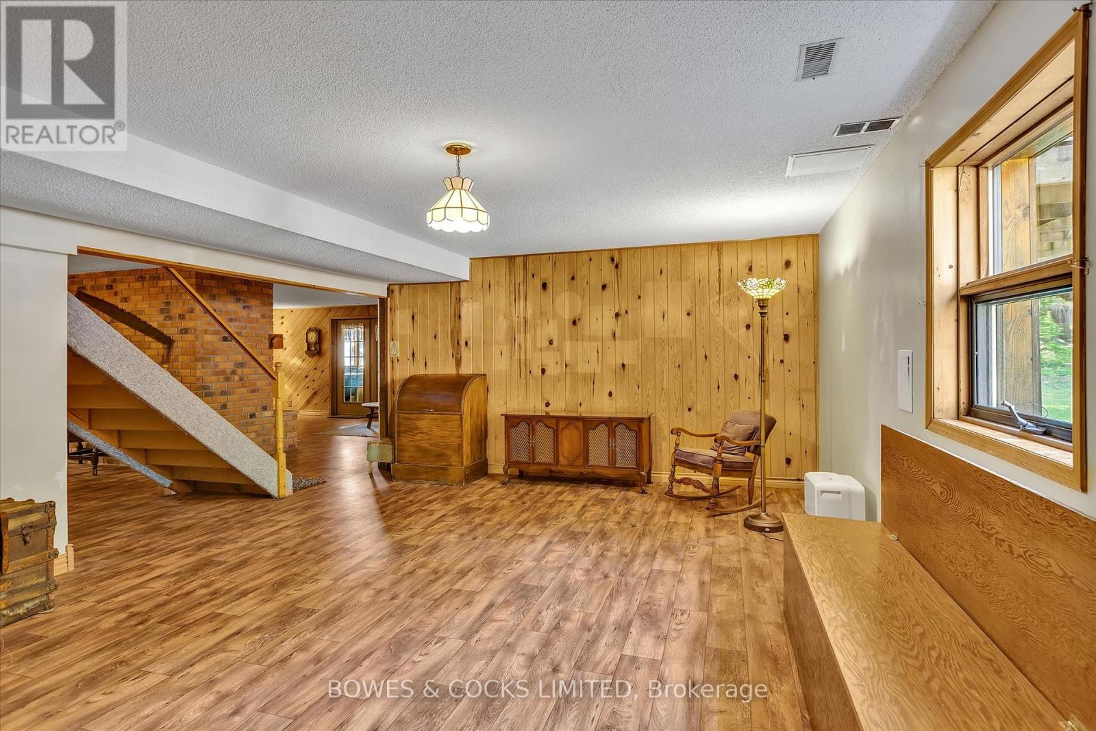 575 Golf Course Road, Douro-Dummer, Ontario  K0L 2H0 - Photo 39 - X12228954