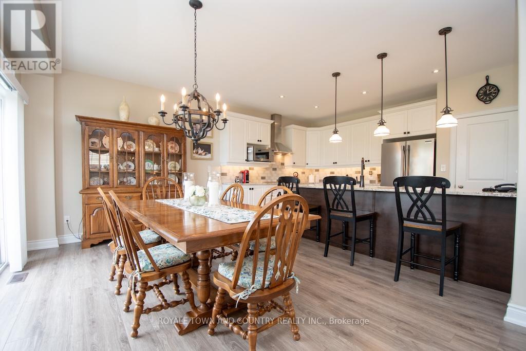 10 Silverbrook Avenue, Kawartha Lakes (Lindsay), Ontario  K9V 0L9 - Photo 10 - X12229134