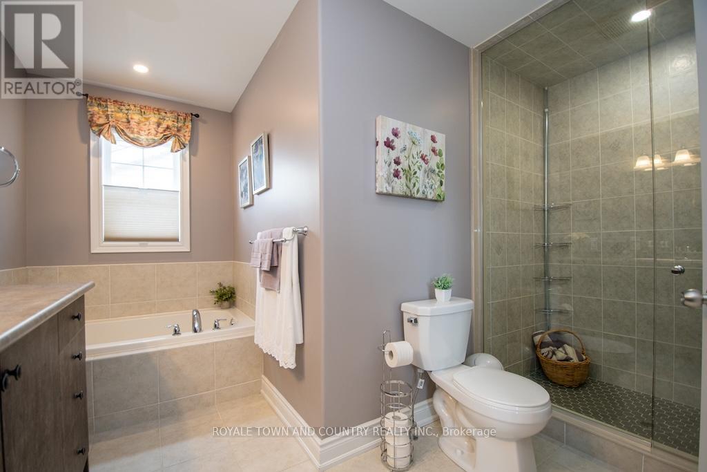 10 Silverbrook Avenue, Kawartha Lakes (Lindsay), Ontario  K9V 0L9 - Photo 24 - X12229134