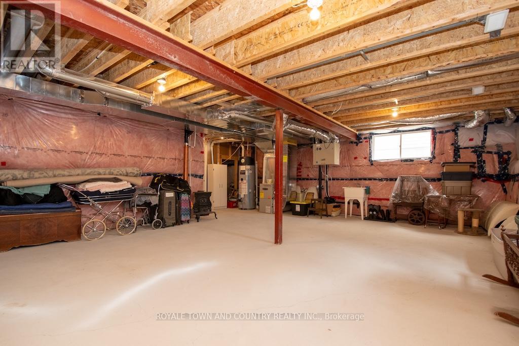 10 Silverbrook Avenue, Kawartha Lakes (Lindsay), Ontario  K9V 0L9 - Photo 34 - X12229134