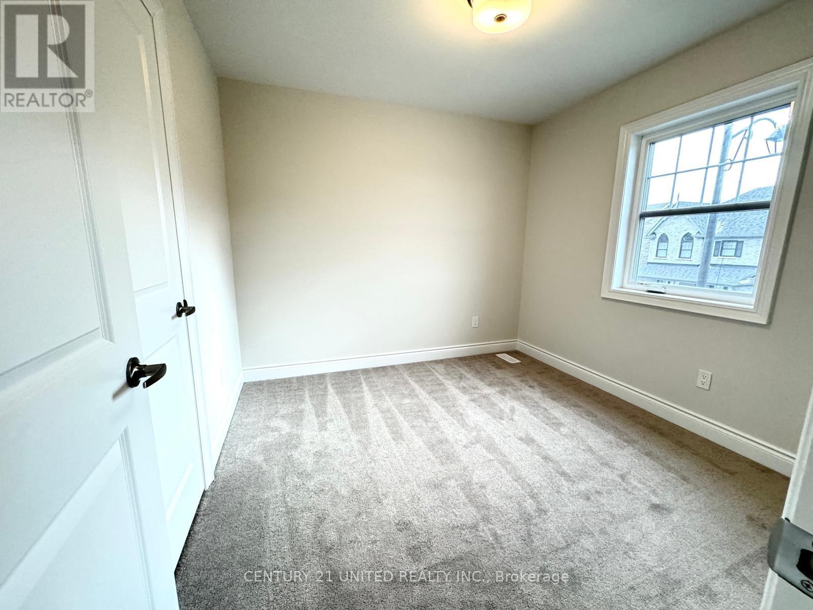 1068 Rippingale Trail, Peterborough North (North), Ontario  K9H 0C4 - Photo 11 - X12229473