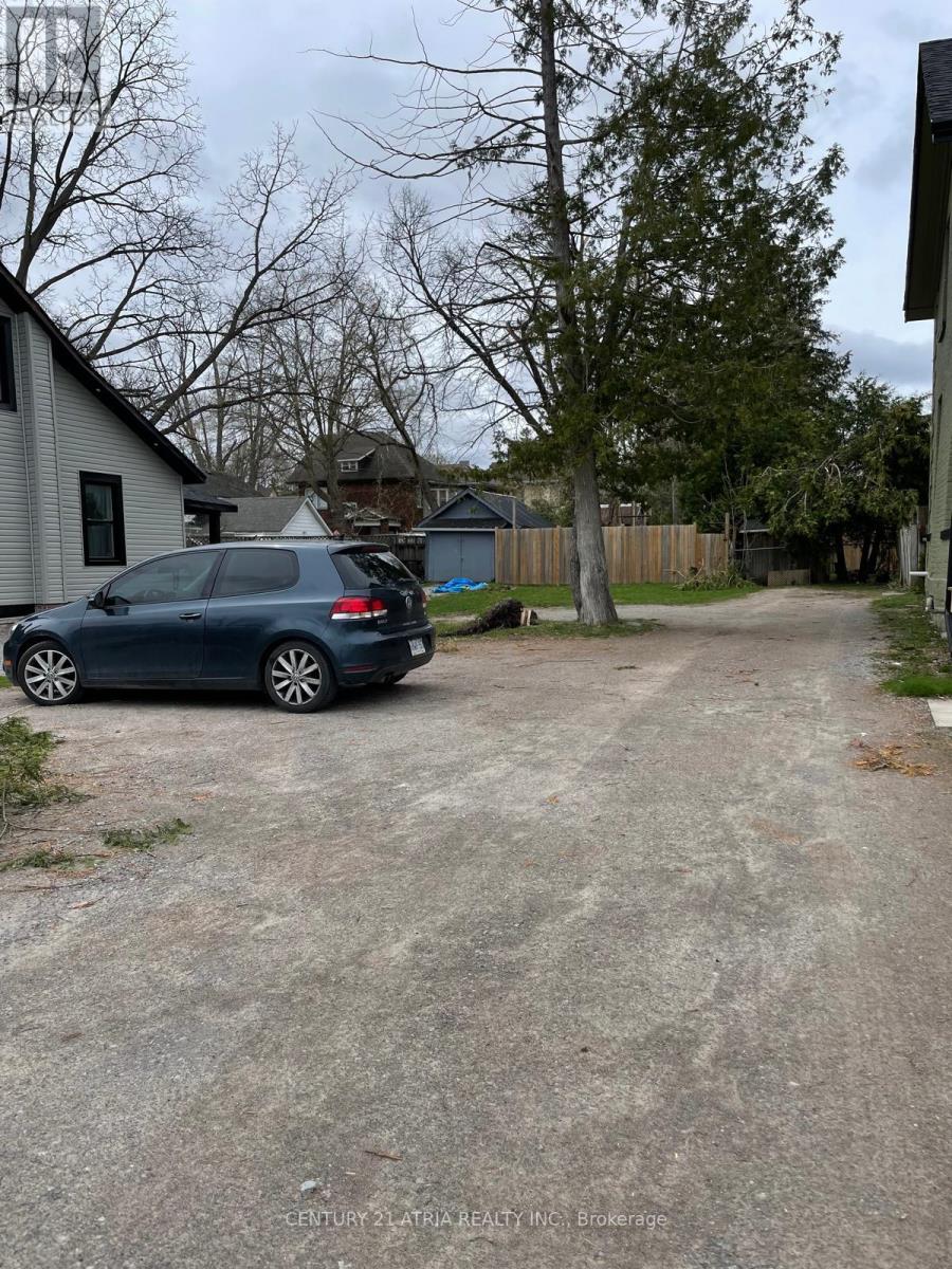 121 William Street N, Kawartha Lakes (Lindsay), Ontario  K9V 4A9 - Photo 12 - X12229363