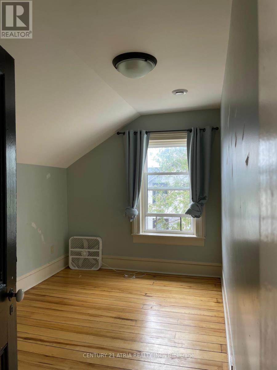 121 William Street N, Kawartha Lakes (Lindsay), Ontario  K9V 4A9 - Photo 6 - X12229363
