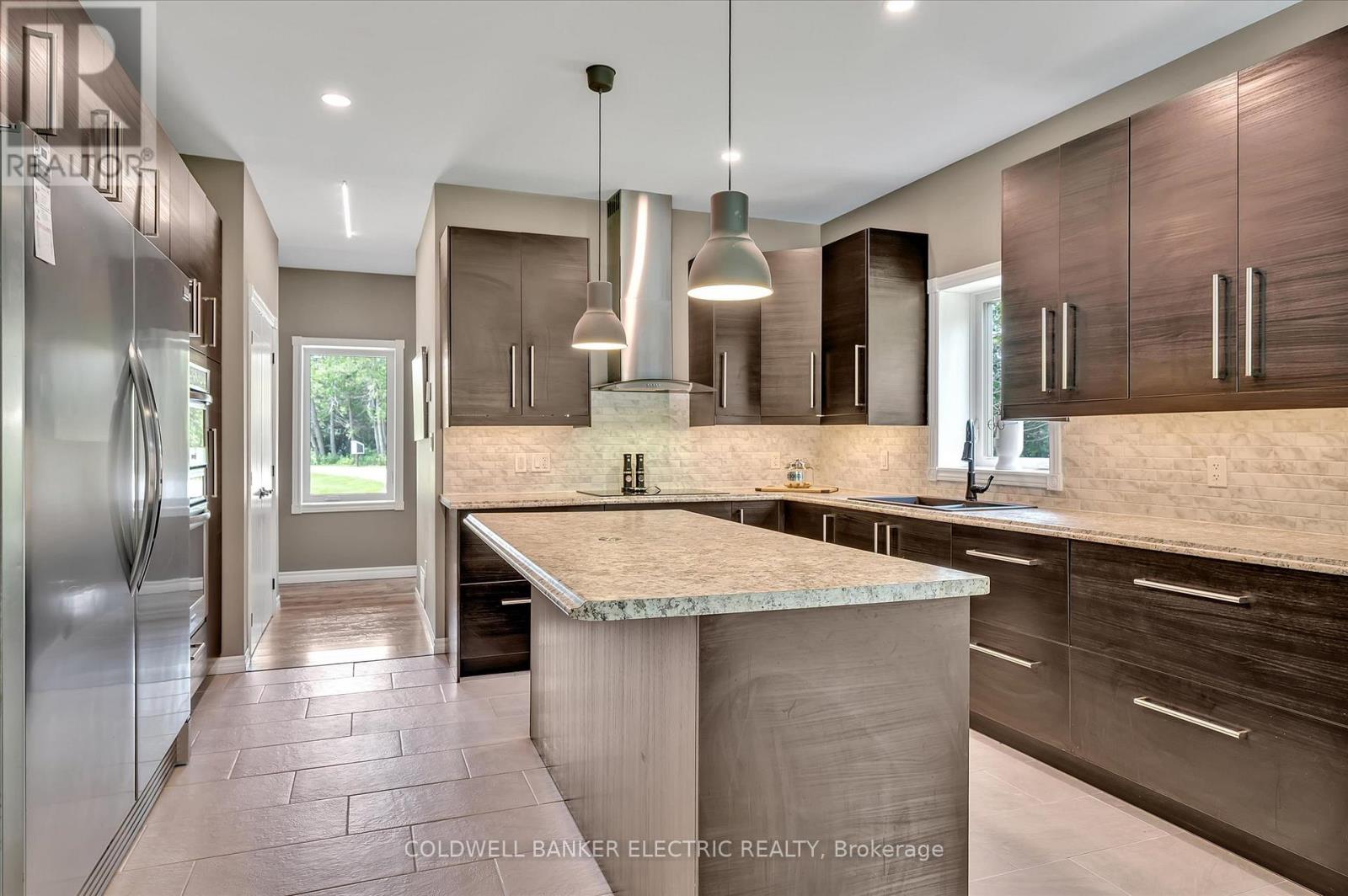 60 Ennis Road, Selwyn, Ontario  K0L 1T0 - Photo 12 - X12229552