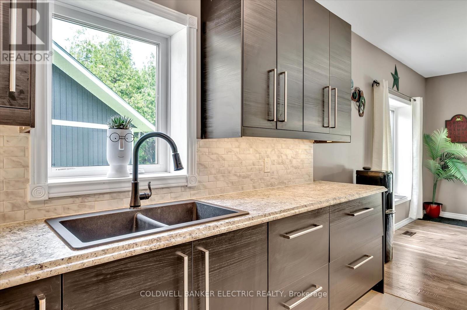 60 Ennis Road, Selwyn, Ontario  K0L 1T0 - Photo 14 - X12229552