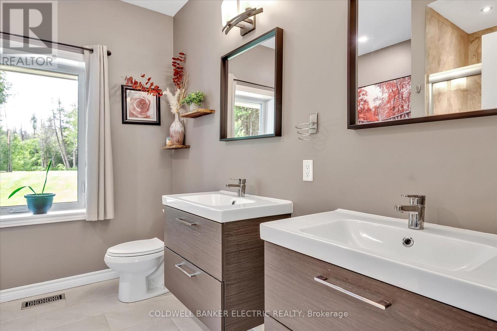 60 Ennis Road, Selwyn, Ontario  K0L 1T0 - Photo 19 - X12229552
