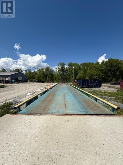 4752 Durham Regional Hwy 2 Road, Clarington (Newcastle), Ontario  L0A 1J0 - Photo 2 - E12229720