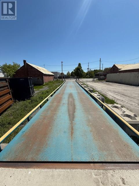 4752 Durham Regional Hwy 2 Road, Clarington (Newcastle), Ontario  L0A 1J0 - Photo 4 - E12229720