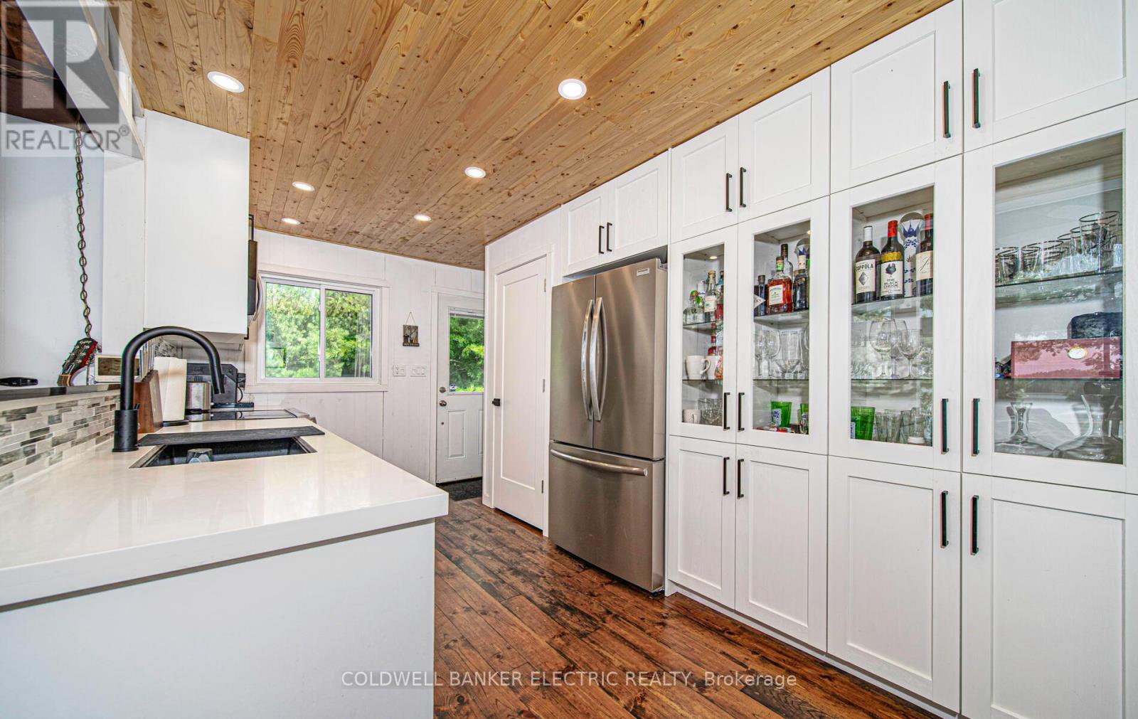 820 Island 28, Havelock-Belmont-Methuen, Ontario  K0L 1A0 - Photo 18 - X12230043