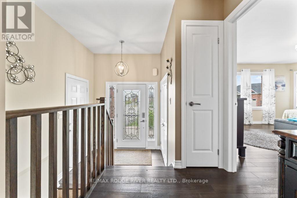 24 Milner Court, Kawartha Lakes (Lindsay), Ontario  K9V 0L2 - Photo 3 - X12230101