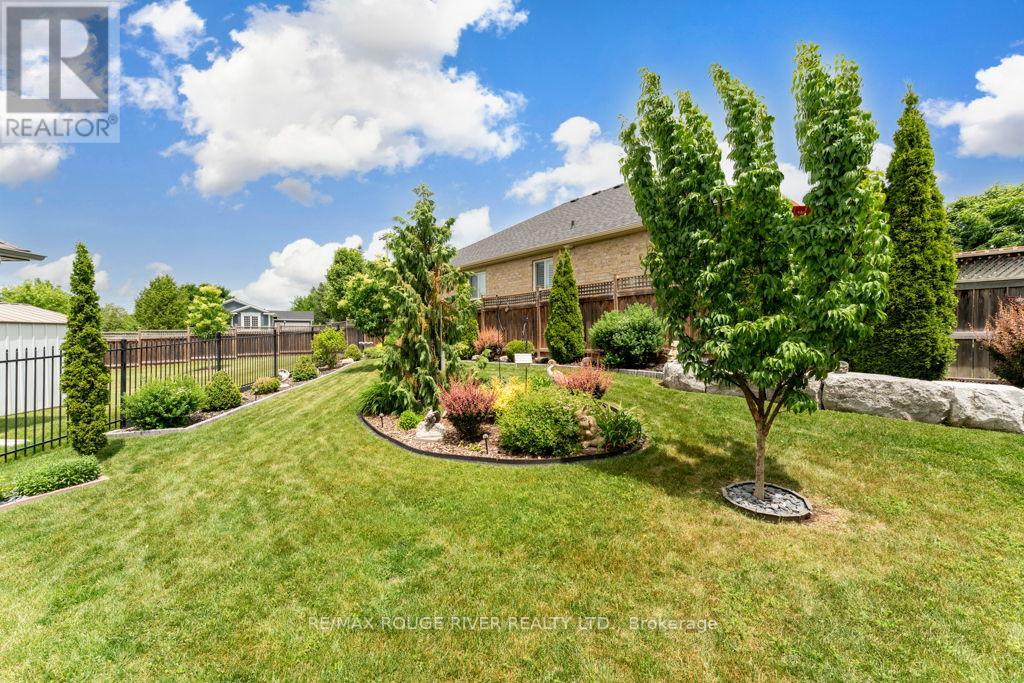 24 Milner Court, Kawartha Lakes (Lindsay), Ontario  K9V 0L2 - Photo 42 - X12230101