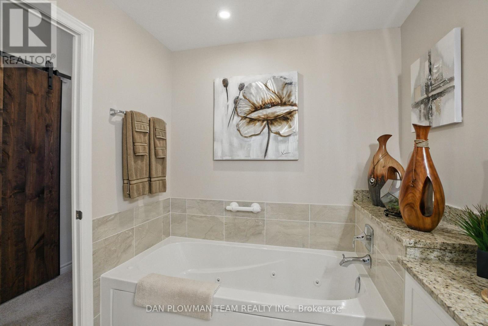 405 - 70 Shipway Avenue, Clarington (Newcastle), Ontario  L1B 0V7 - Photo 15 - E12230087