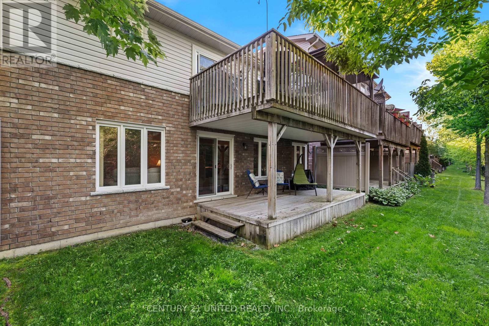 15 - 909 Wentworth Street, Peterborough West (Central), Ontario  K9J 8R7 - Photo 11 - X12229379