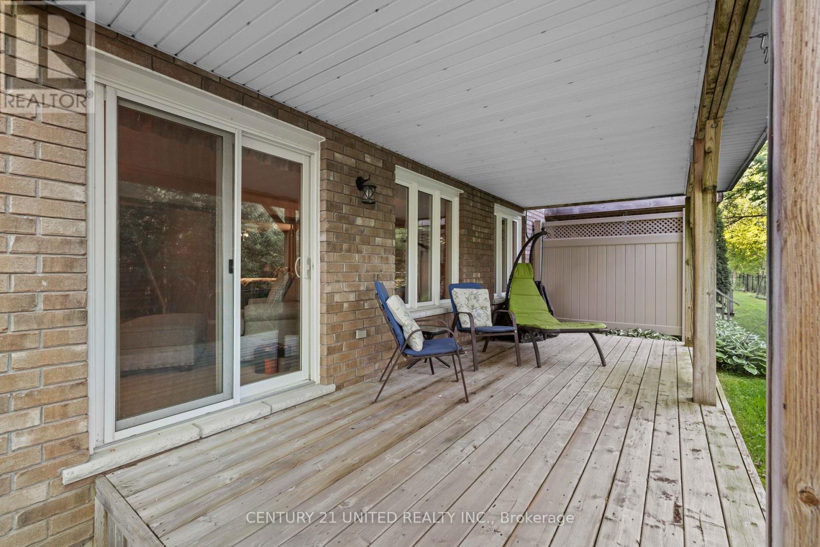 15 - 909 Wentworth Street, Peterborough West (Central), Ontario  K9J 8R7 - Photo 12 - X12229379