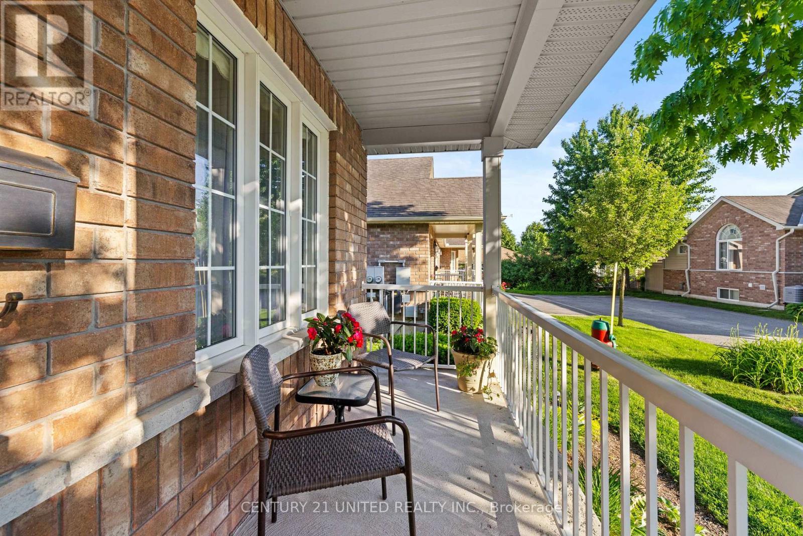 15 - 909 Wentworth Street, Peterborough West (Central), Ontario  K9J 8R7 - Photo 3 - X12229379