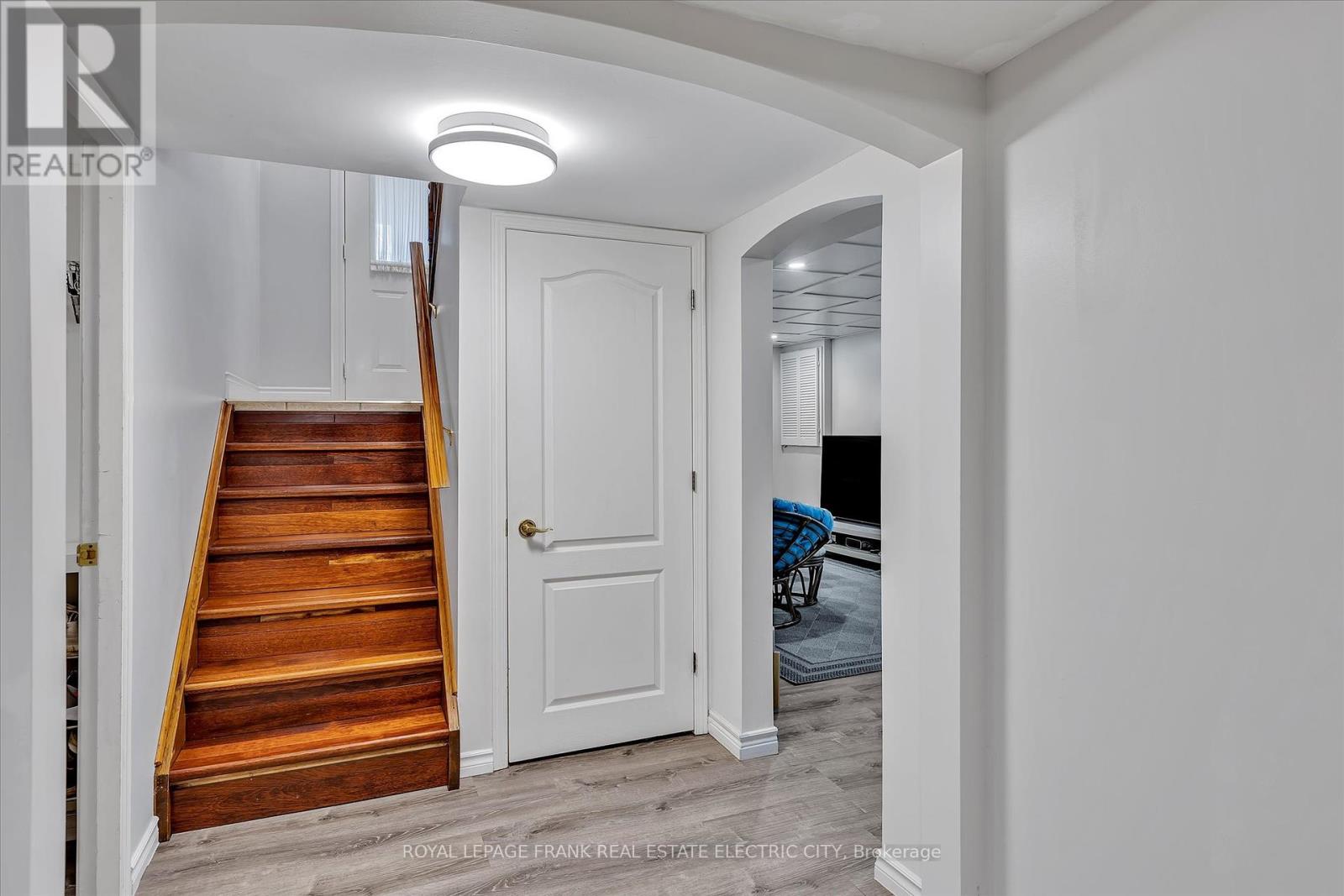 1504 Hetherington Drive, Peterborough North (University Heights), Ontario  K9L 1Y7 - Photo 28 - X12231723