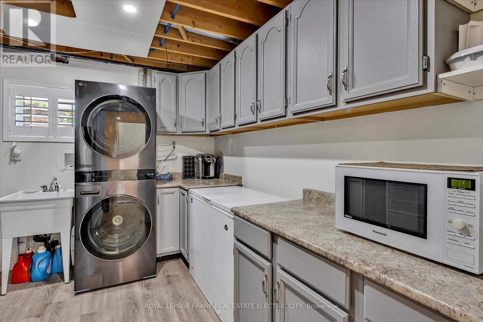 1504 Hetherington Drive, Peterborough North (University Heights), Ontario  K9L 1Y7 - Photo 34 - X12231723
