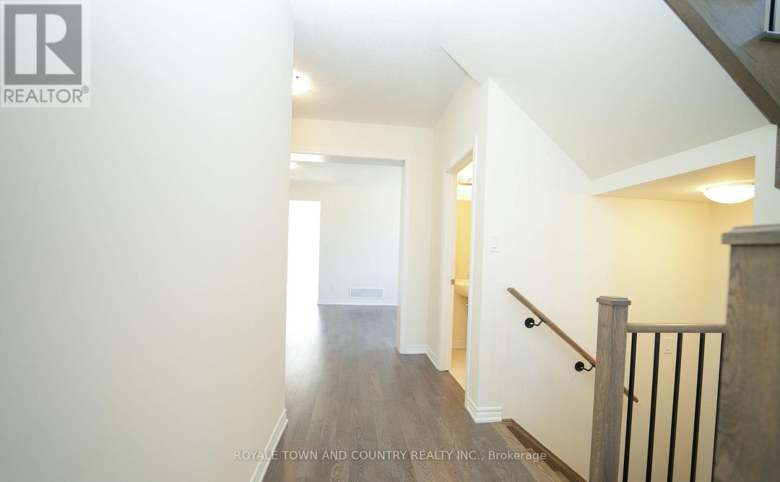29 Hennessey Crescent, Kawartha Lakes (Lindsay), Ontario  K9V 0P3 - Photo 23 - X12231797
