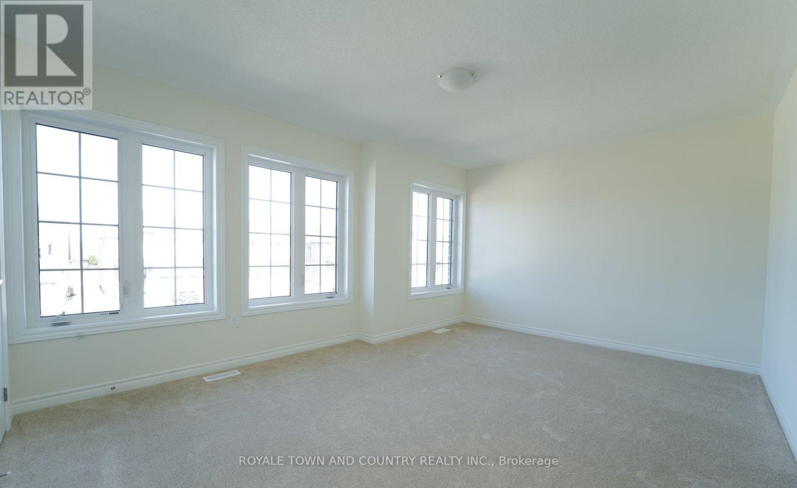 29 Hennessey Crescent, Kawartha Lakes (Lindsay), Ontario  K9V 0P3 - Photo 24 - X12231797
