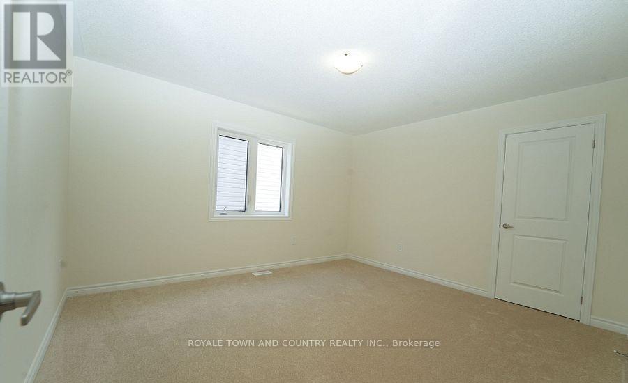 29 Hennessey Crescent, Kawartha Lakes (Lindsay), Ontario  K9V 0P3 - Photo 31 - X12231797