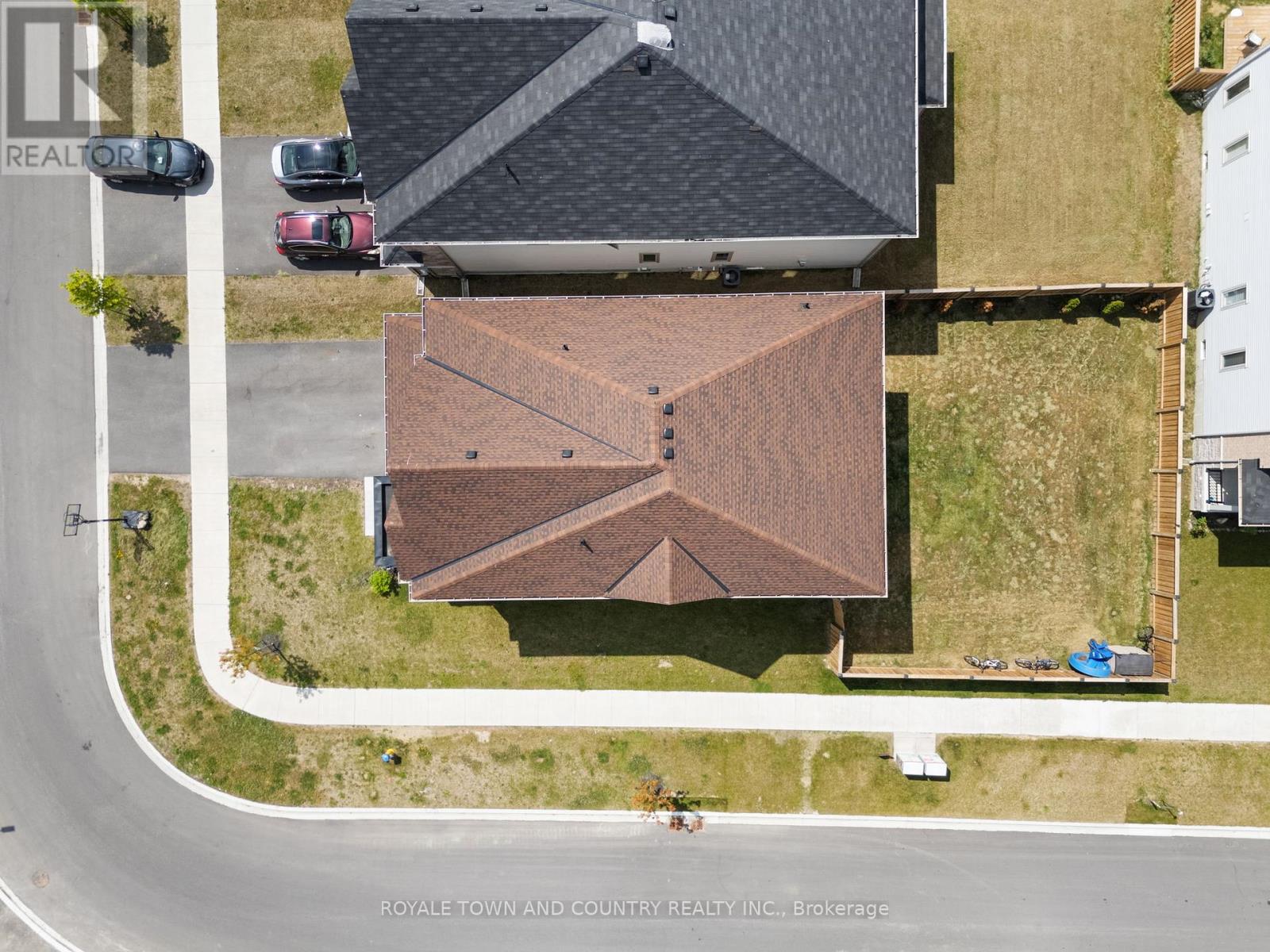 29 Hennessey Crescent, Kawartha Lakes (Lindsay), Ontario  K9V 0P3 - Photo 39 - X12231797