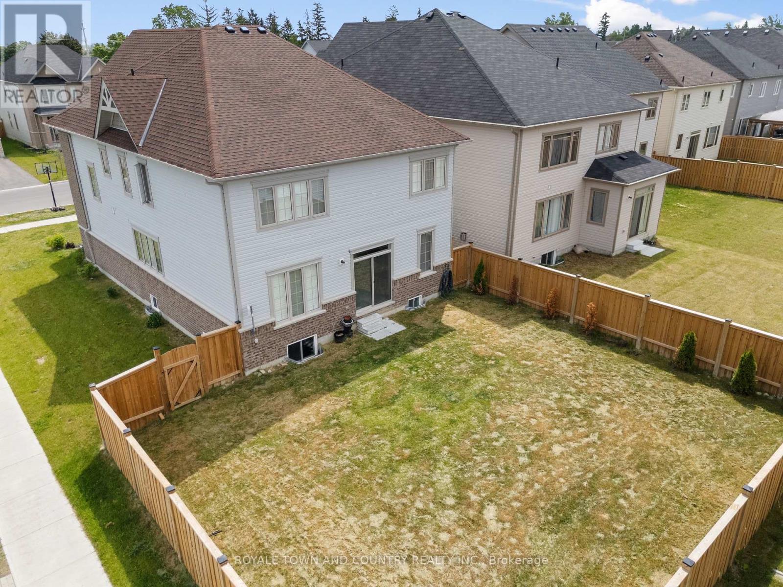 29 Hennessey Crescent, Kawartha Lakes (Lindsay), Ontario  K9V 0P3 - Photo 42 - X12231797