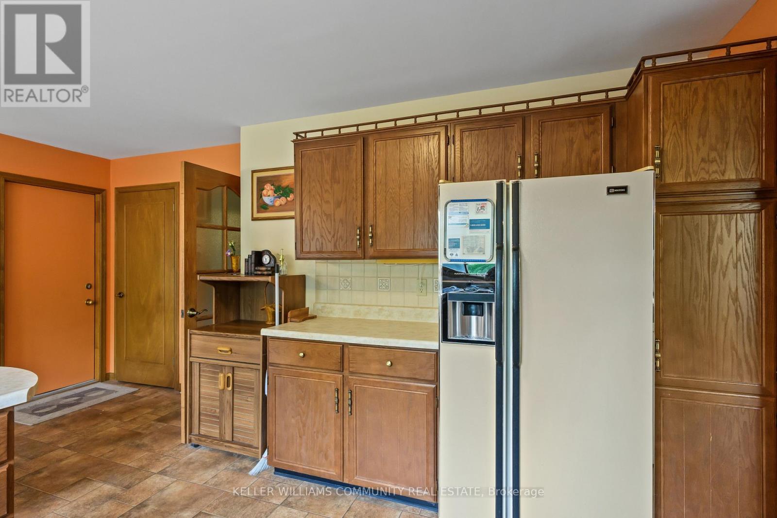 1320 Albertus Avenue, Peterborough Central (Old West End), Ontario  K9J 7S3 - Photo 14 - X12231878