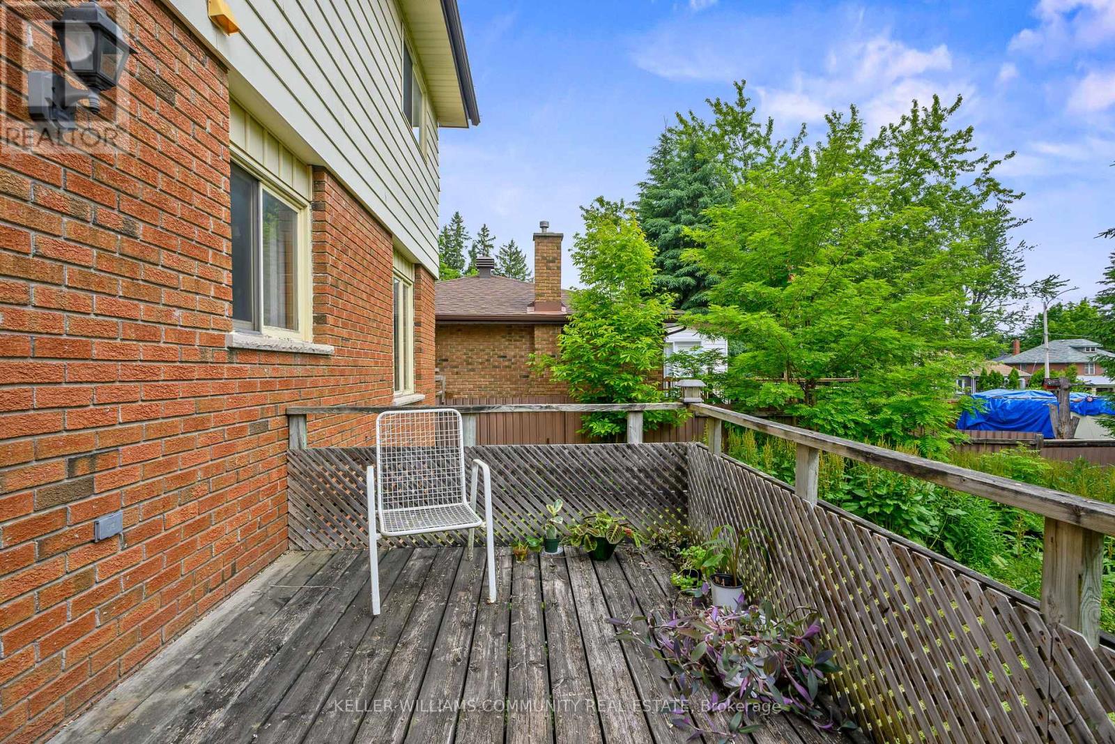1320 Albertus Avenue, Peterborough Central (Old West End), Ontario  K9J 7S3 - Photo 35 - X12231878