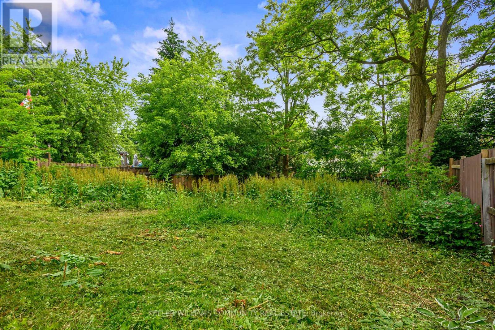 1320 Albertus Avenue, Peterborough Central (Old West End), Ontario  K9J 7S3 - Photo 37 - X12231878