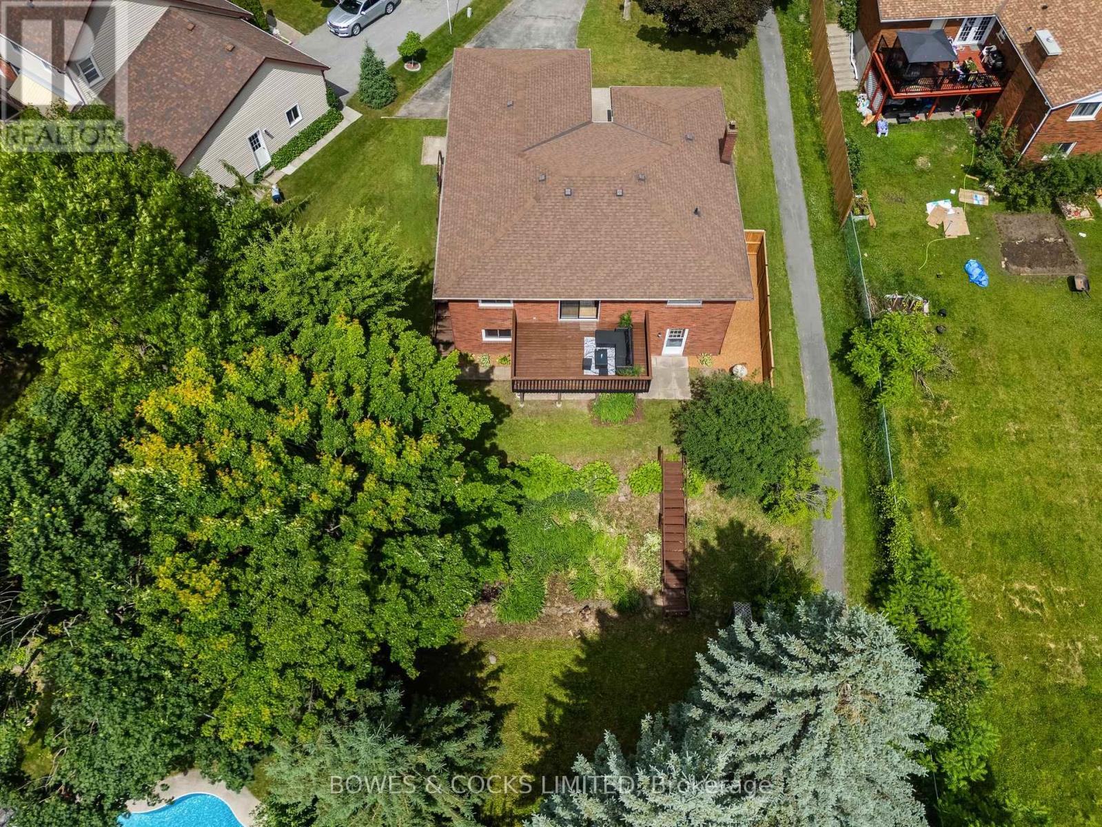 22 Montague Court, Peterborough West (Central), Ontario  K9J 7S1 - Photo 40 - X12232083