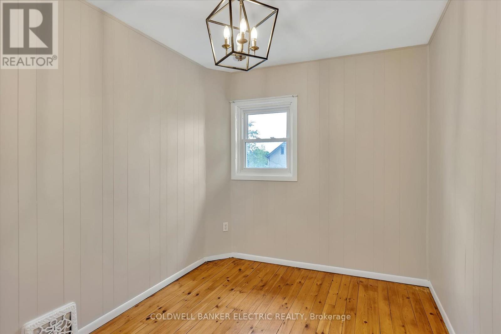 202 Braidwood Avenue, Peterborough South (West), Ontario  K9J 1V1 - Photo 34 - X12232129